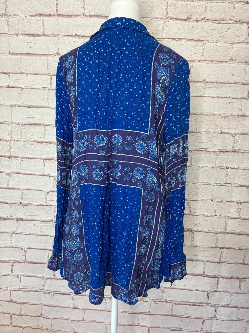 Free People Changing Times Tunic in Blue/Purple Paisley EUC Small
